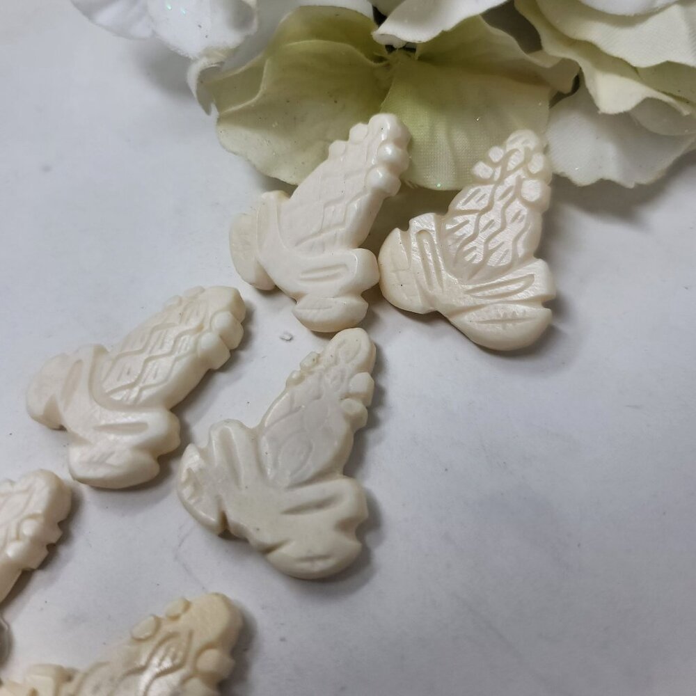 Genuine Bone Frog Beads Loose Beads Cream Carved 6 pcs  30 x 23 mm - Picture 5 of 5